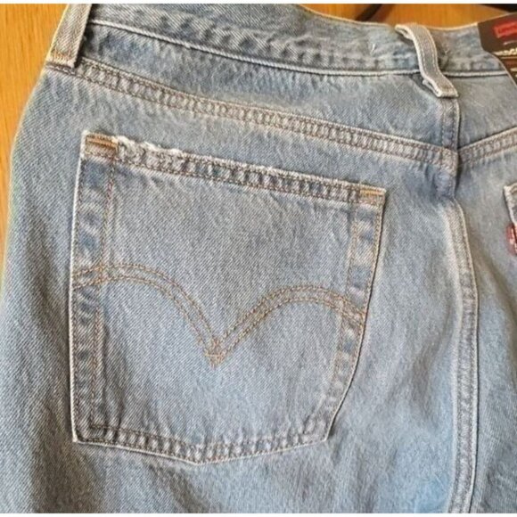 Levi's Premium Wedgie Jeans Size 30 Straight Fit Raw Hem Button Fly High Rise - Picture 3 of 12